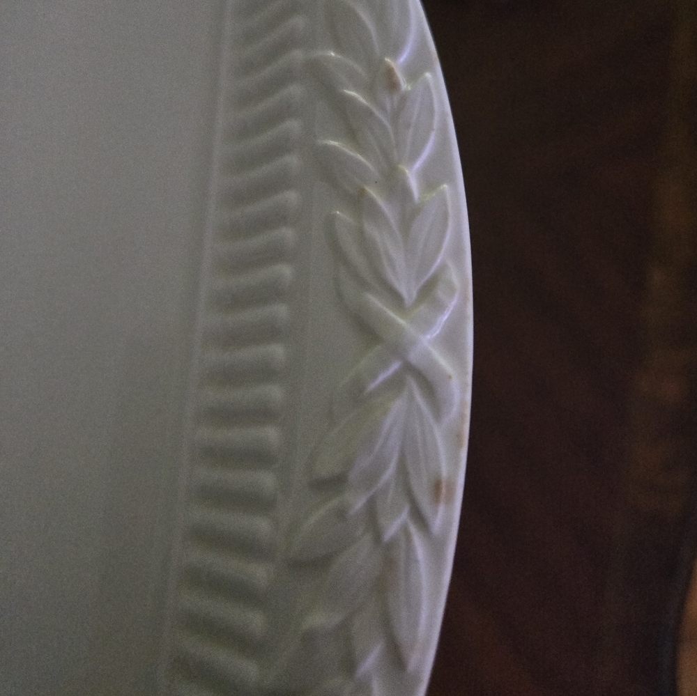 Elegant Wedgewood Serving Tray - Picture 13 of 16